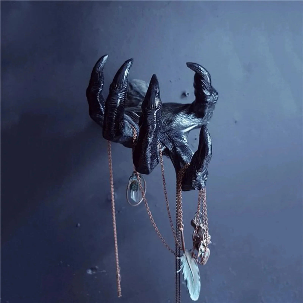 Witch's Hand Witch Decor Wall Hanging Statues Creative Wall Decor Resin Aesthetic Art Sculpture Retro Wall Witch Hand Decoration